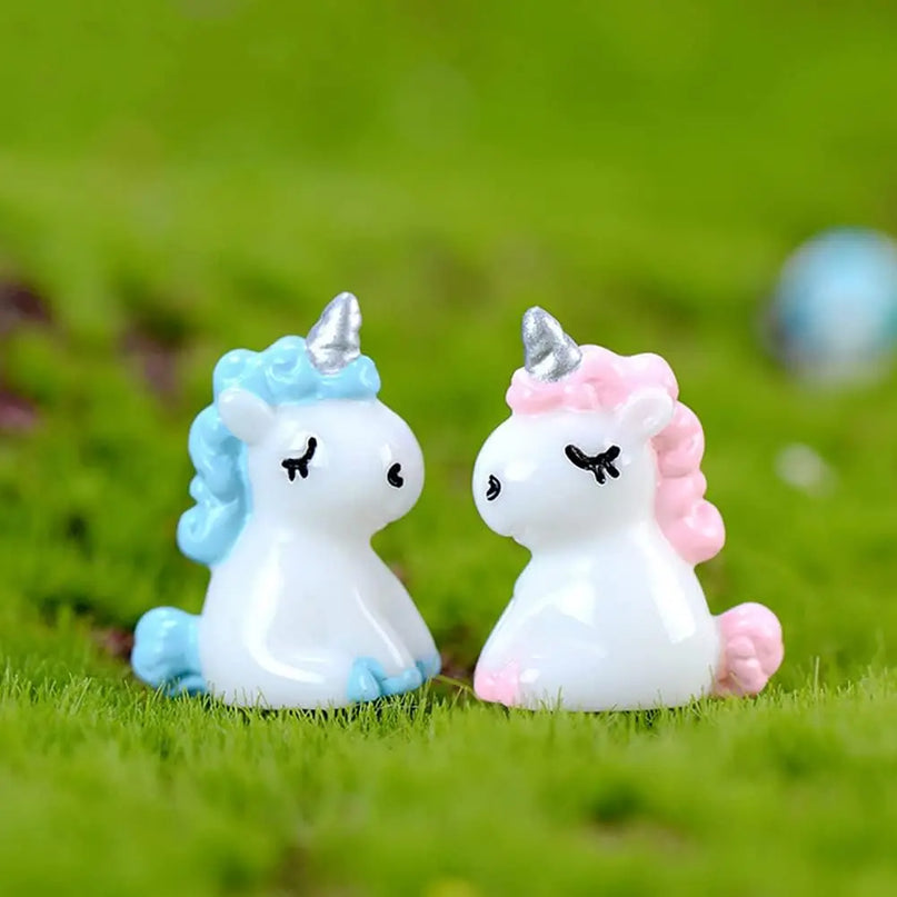 Mini Plastic Unicorn Figurines, 10-20pcs