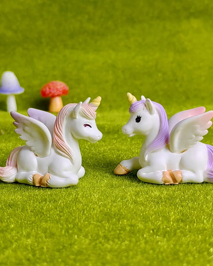4pc Unicorn Family Figurine Set
