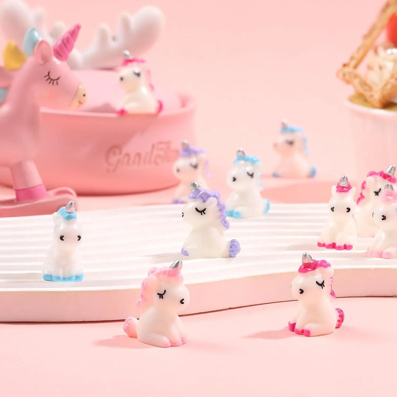 Mini Plastic Unicorn Figurines, 10-20pcs