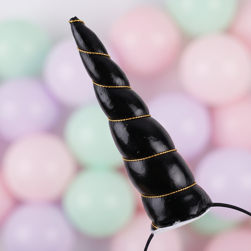 black elastic unicorn horn - detail