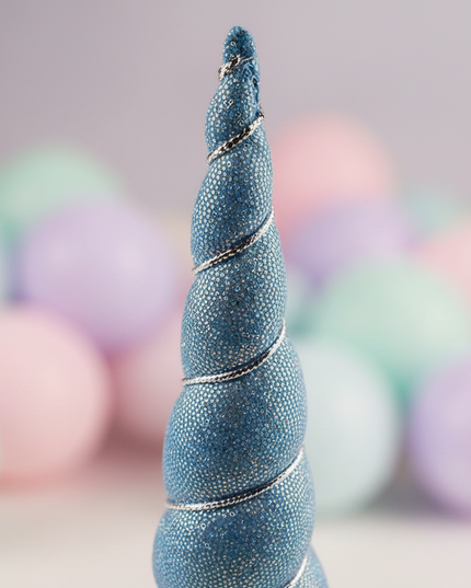 blue sequin unicorn horn - detail