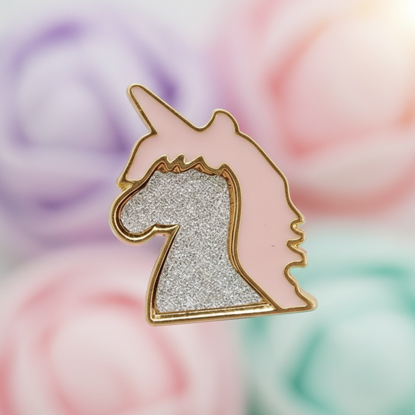 charming unicorn earrings - detail