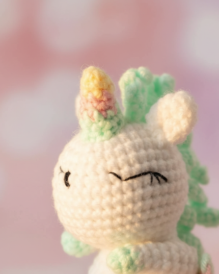 crochet unicorn plush - detail