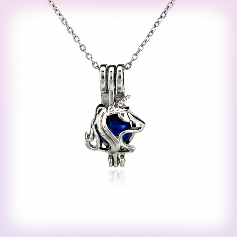 geometric unicorn head necklace - white-bg
