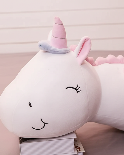 giant unicorn plush - detail