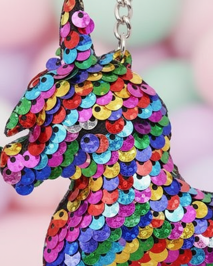glitter unicorn keychain - detail