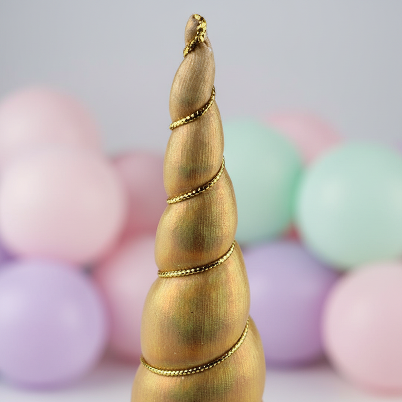 gold iridescent unicorn horn - detail