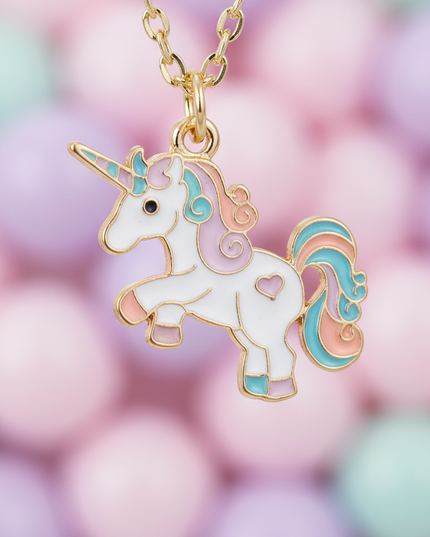 kawaii unicorn necklace - detail