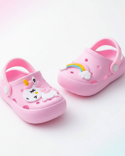 little unicorn slippers - white-bg