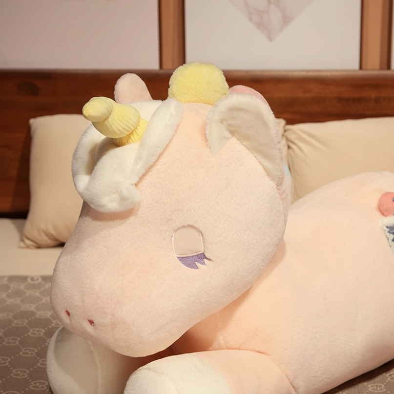 lying unicorn plush toy - detail