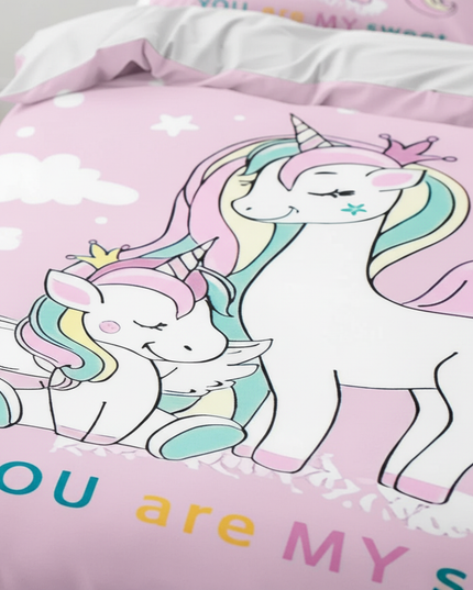 pink winged family unicorn bedding - detail