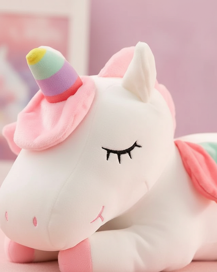 plush unicorn rainbow - detail