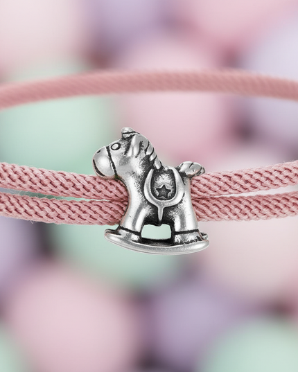 pink unicorn bracelet - detail