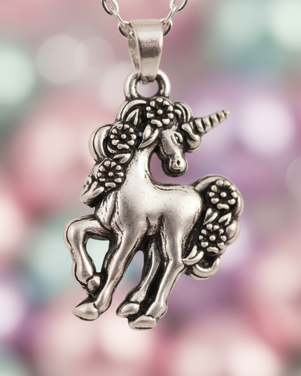 royal unicorn necklace - detail