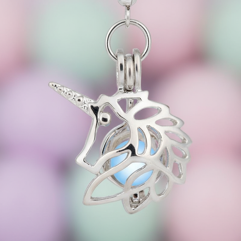 shiny unicorn earrings - detail