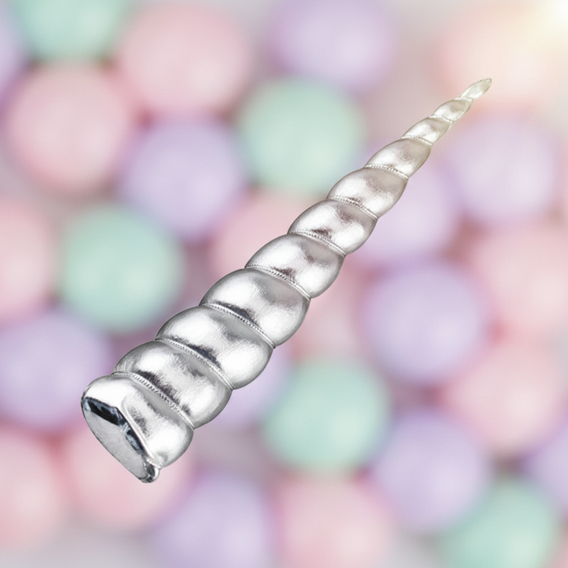 silver unicorn horn clip - detail