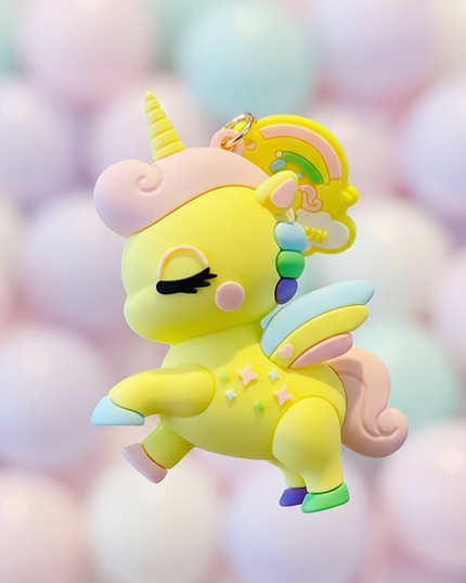 unicorn backpack keychain - detail
