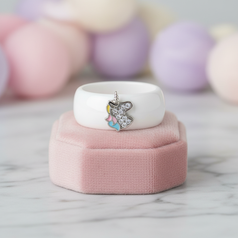 diamond unicorn ring - lifestyle