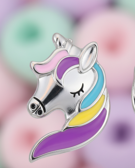 unicorn head earrings - detail