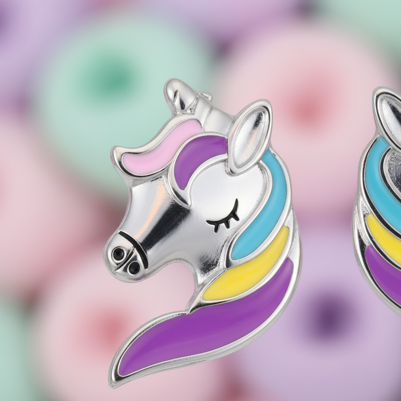 unicorn head earrings - detail
