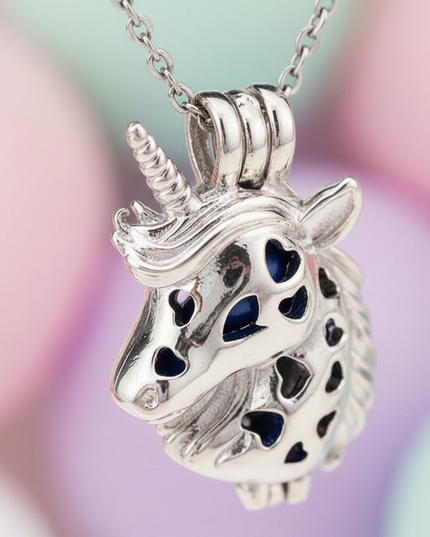 unicorn head pearl necklace - detail