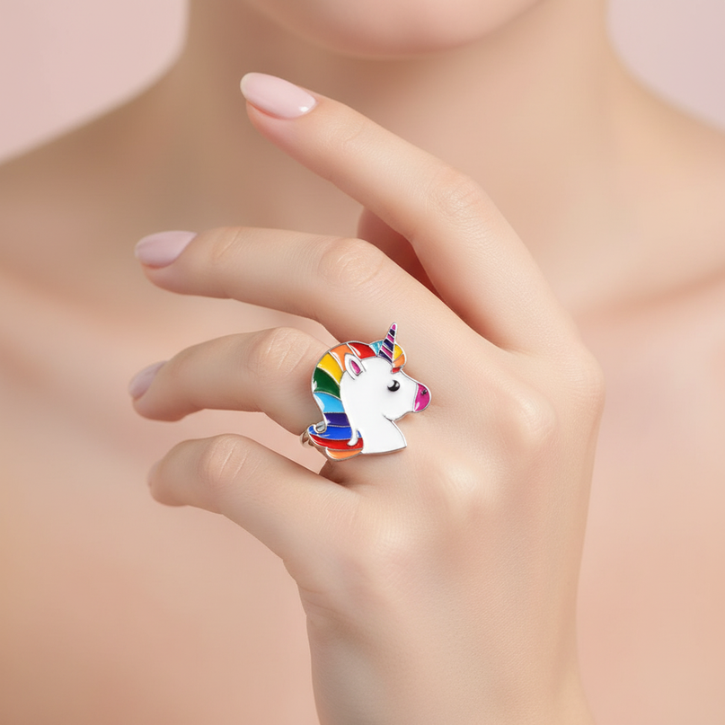 unicorn head ring - in-use