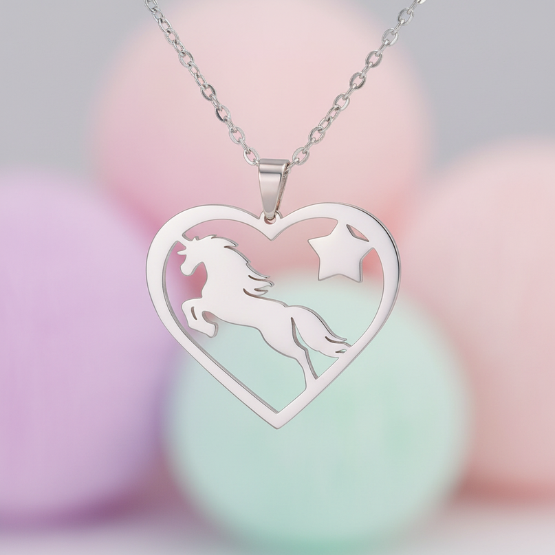unicorn heart necklace - detail