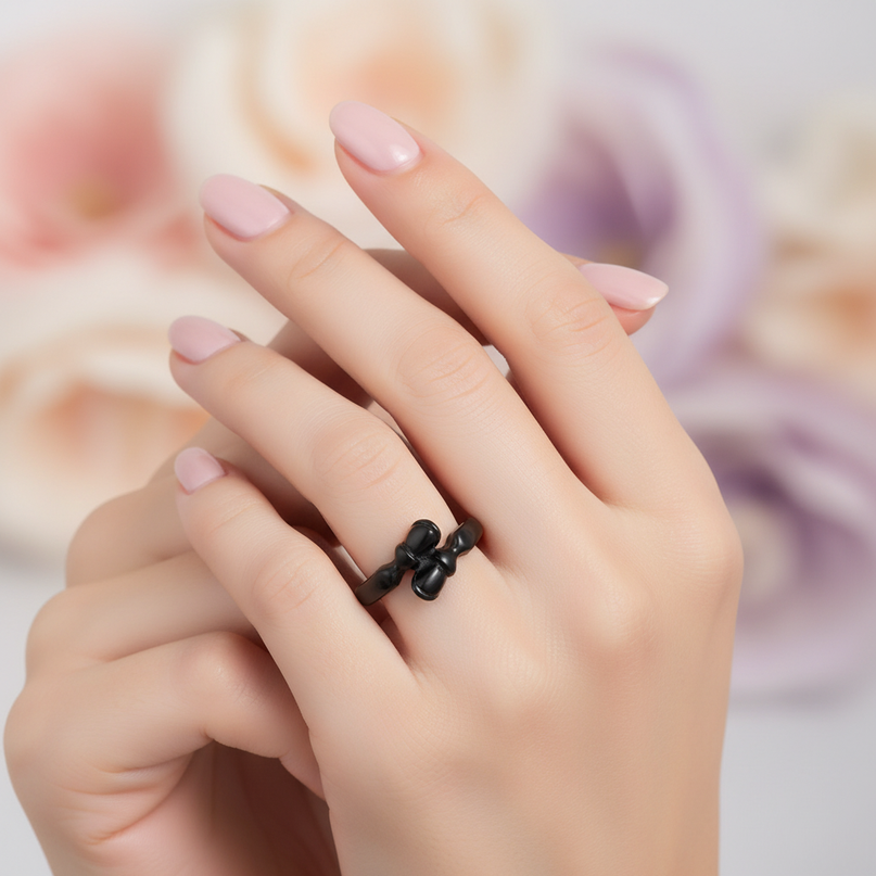 unicorn hooves ring - in-use