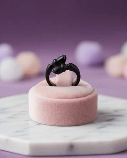 unicorn hooves ring - lifestyle