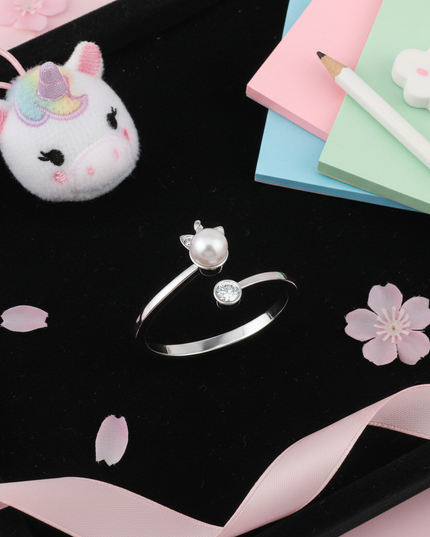 unicorn horn ring - flat-lay