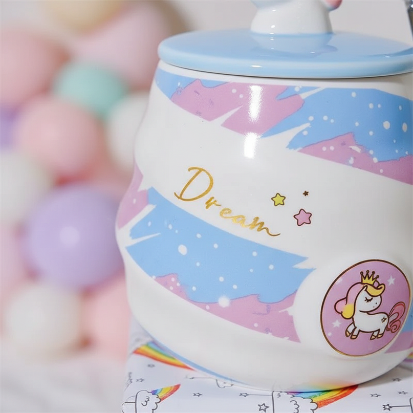 unicorn mug with spoon - detail