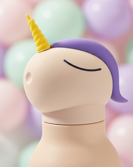 unicorn shaped water bottle - detail