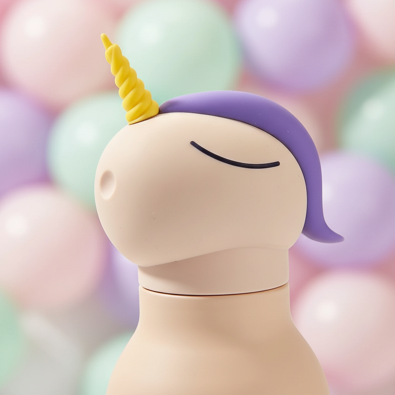 unicorn shaped water bottle - detail