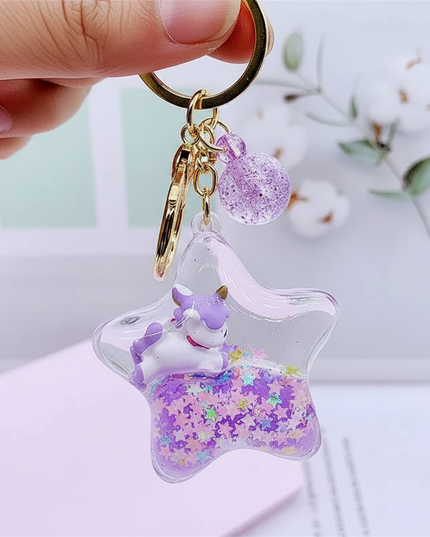 unicorn snow globe keychain - detail