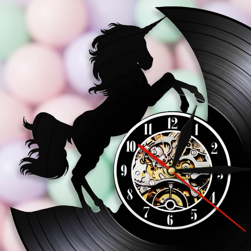unicorn vintage clock - detail