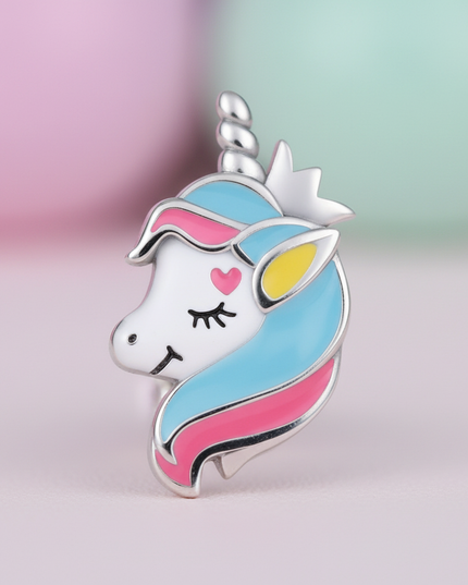 white unicorn earrings - detail