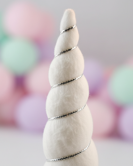 white unicorn horn party set - detail
