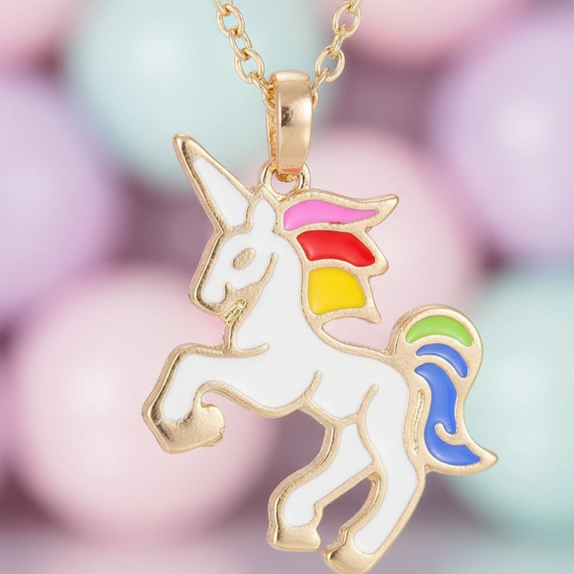 white unicorn necklace - detail